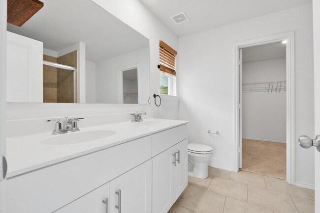 Building Photo - Charming 4-Bedroom Home in Cinco Lakes – Community Amenities & Prime Location!