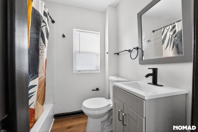 Building Photo - Charming 2BR Townhome in Saint Louis