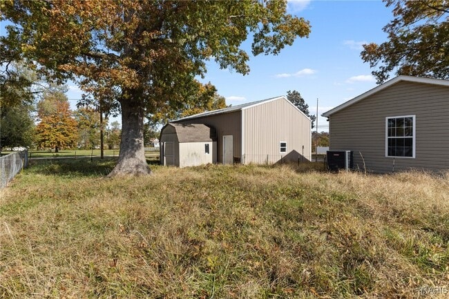 Building Photo - 6195 Cedar Springs Rd