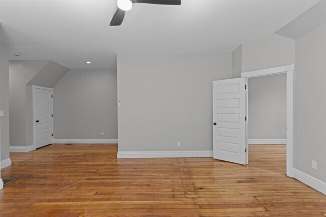 Building Photo - 3518 Iowa Ave