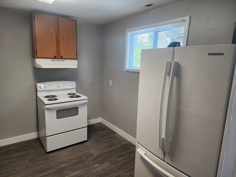 Building Photo - 136 Banneker Dr