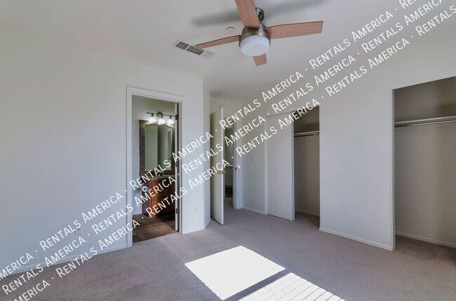 Building Photo - 3206 W Calle De Manzanillo