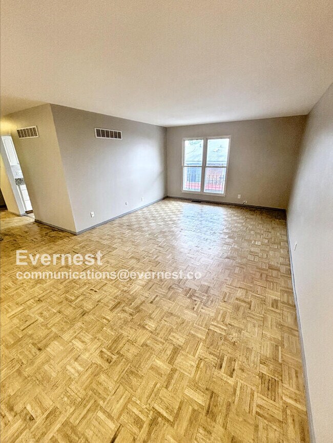 Building Photo - 10368 Forest Brook Ln