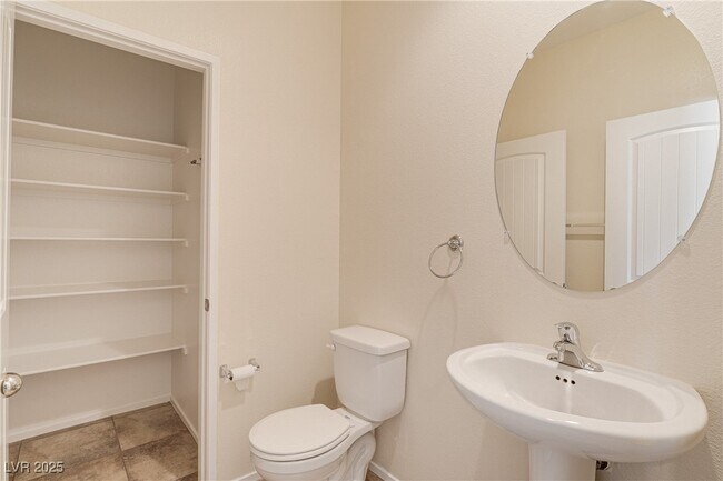 Building Photo - 10068 Emerald Edgewater Ct