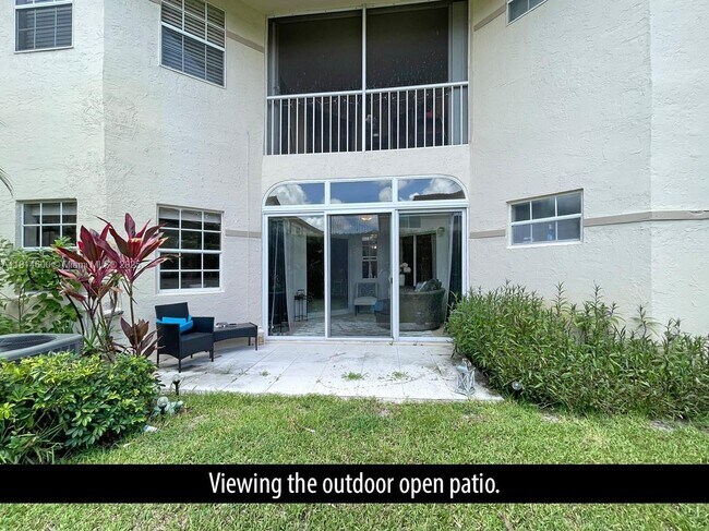 Building Photo - 6735 Via Regina