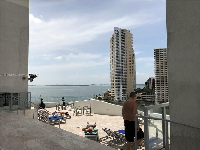 Building Photo - 335 S Biscayne Blvd