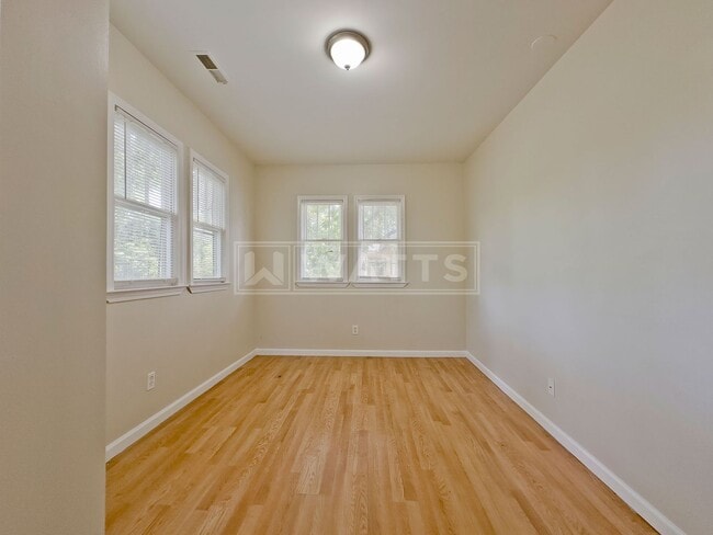 Building Photo - 134 69th Pl N