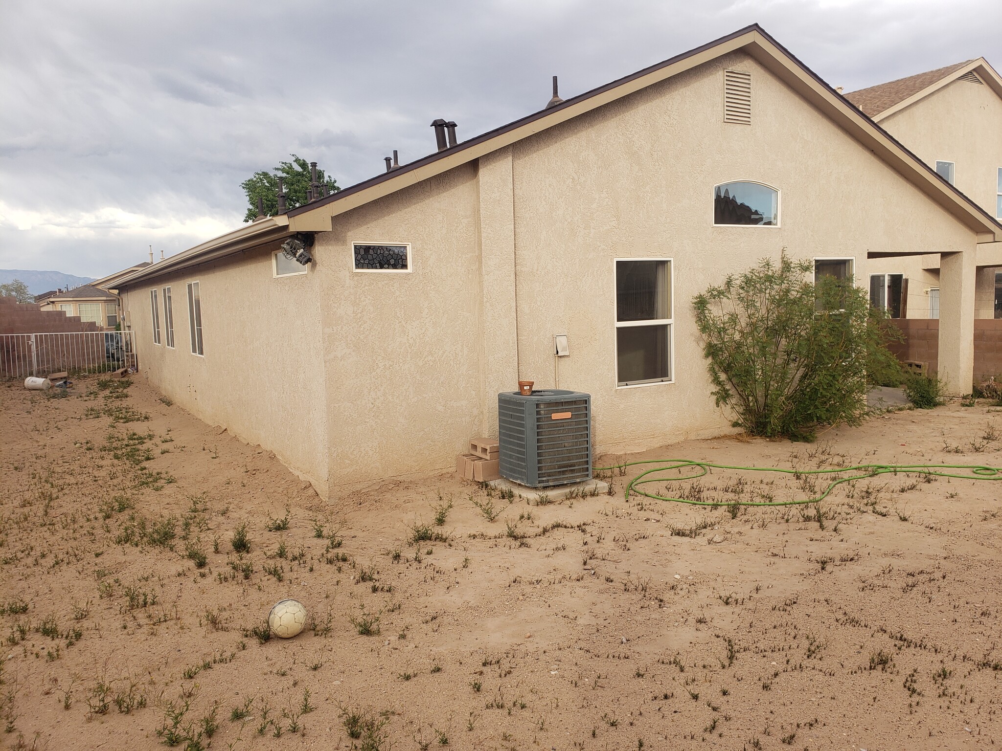 Building Photo - 2605 Silver Star Dr SW