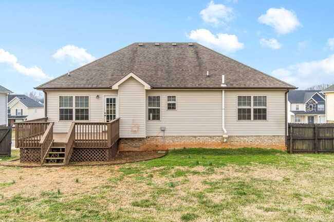 Building Photo - Four Bedroom with Finished Basement!