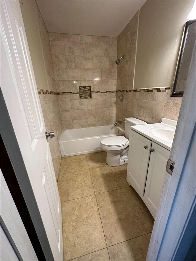 Building Photo - 5614 Blueberry Ct