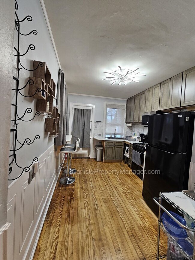 Building Photo - Fully Furnished Downtown Carlisle Townhouse with Fenced Yard and Off Street Parking