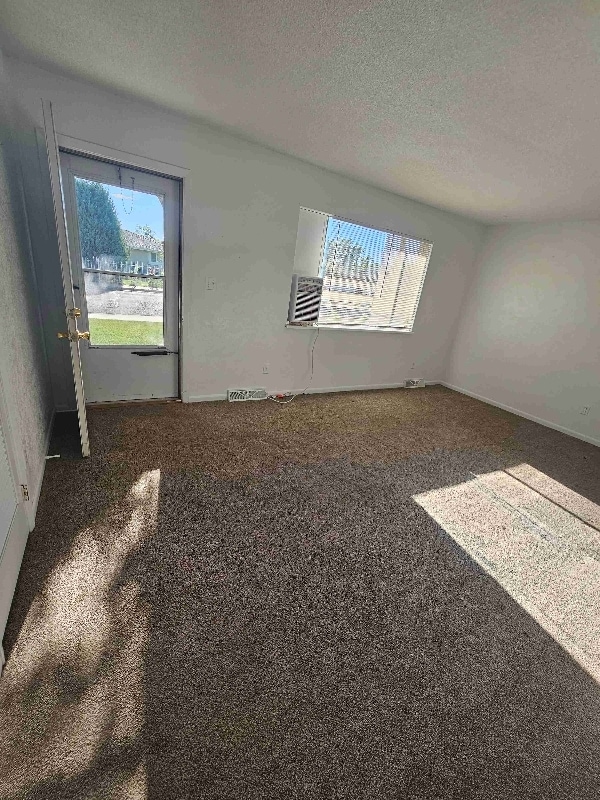 Building Photo - 314 18th Ave