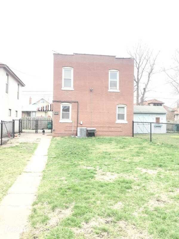 Building Photo - 1640 Lake Ave