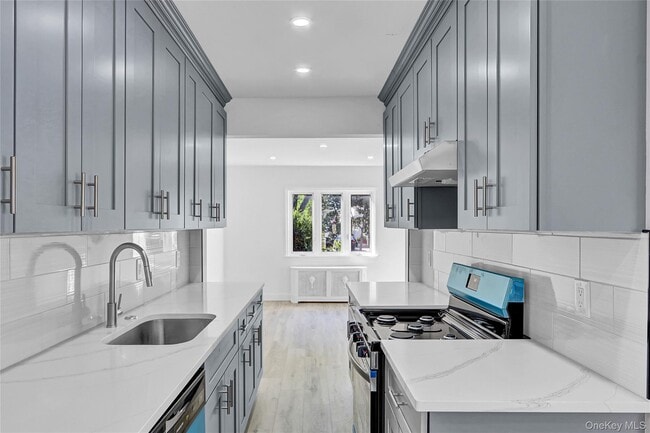 Building Photo - 86-27 239th St
