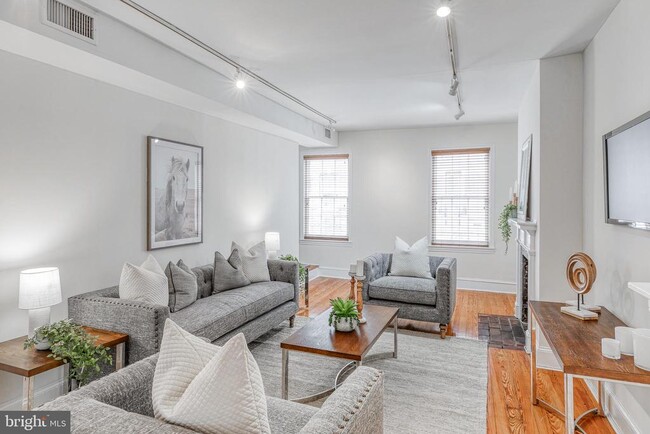 Building Photo - 1714 Rittenhouse Square