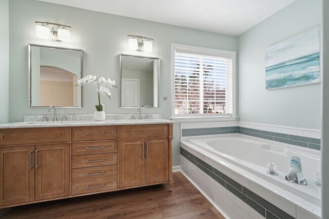 Building Photo - Freshly Renovated & Ready NOW! A First-Time Rental in Castleton! Pet Friendly - Fenced Yard - Gre...