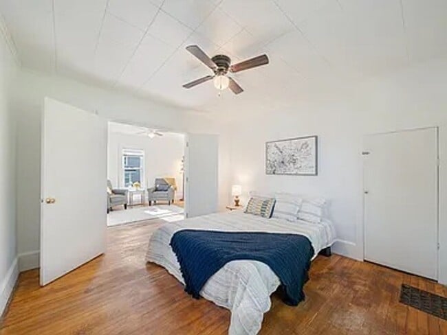 Building Photo - 3 Bed, 1 Bath Single Family Home