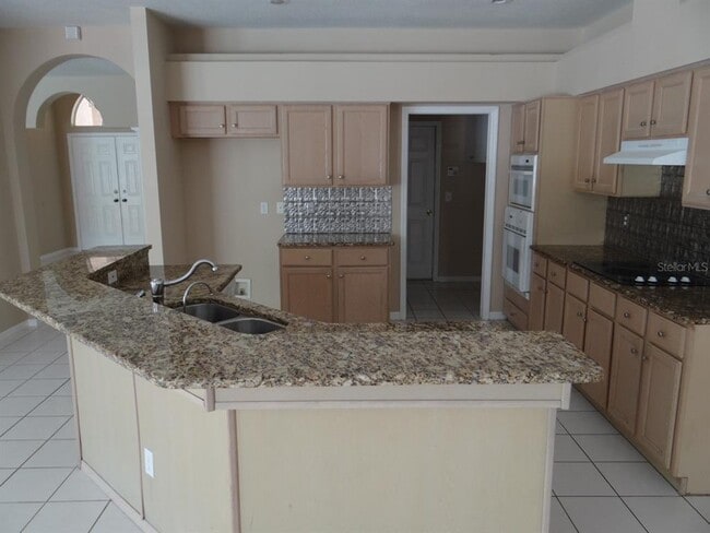 Building Photo - 17712 Hampshire Oak Dr