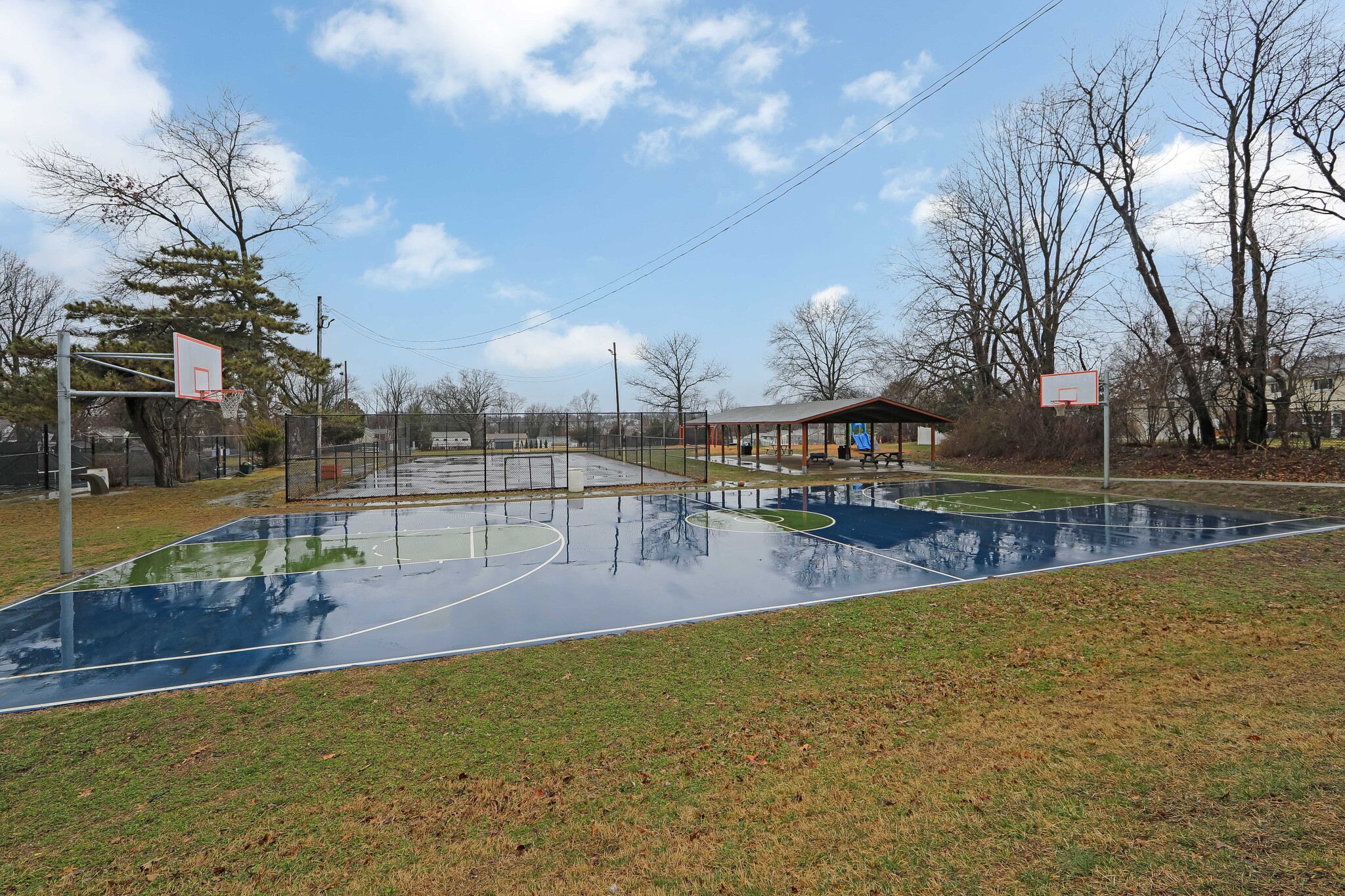 Building Photo - 204 Greenbriar Ln