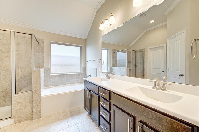 Building Photo - 6710 Trinity Trail Ln
