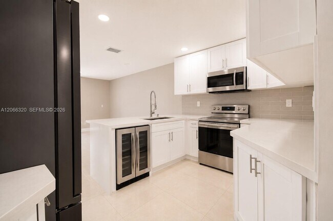 Building Photo - 16354 SW 48th Terrace