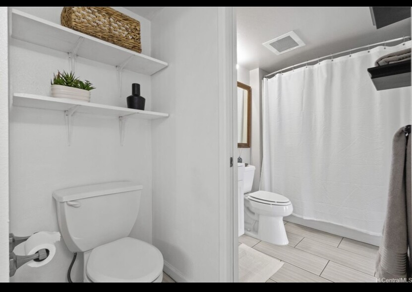 Building Photo - 91-1213 Kaneana St