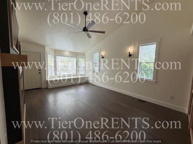 Building Photo - This property offers a NO DEPOSIT option a...
