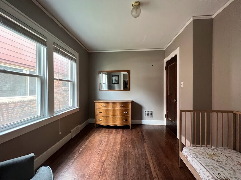 downstairs bedroom 1 - 1334 Northway St