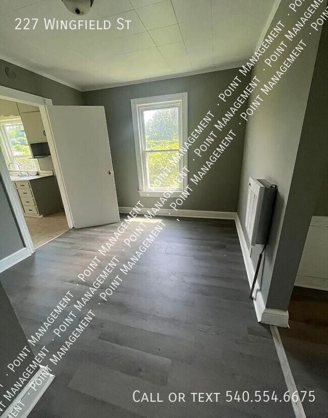 Building Photo - 227 Wingfield St