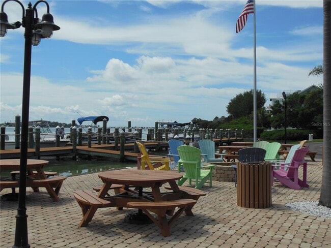 Building Photo - 2601 Gulf Dr N