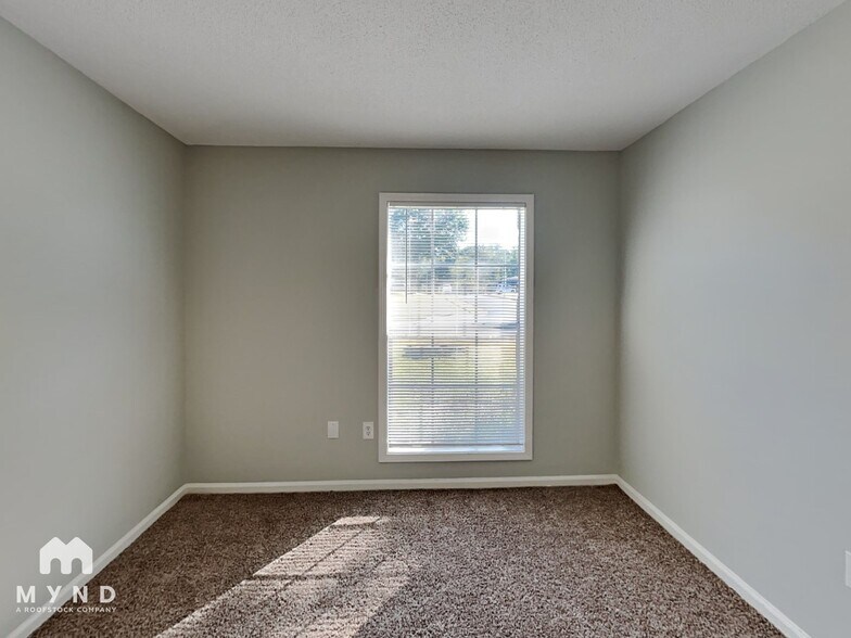 Building Photo - 2569 Richwood St