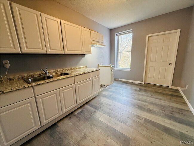 Building Photo - 5345 Wells Ave