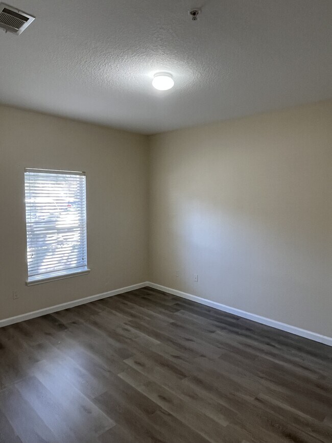 Building Photo - 3640 Kirkpatrick Cir