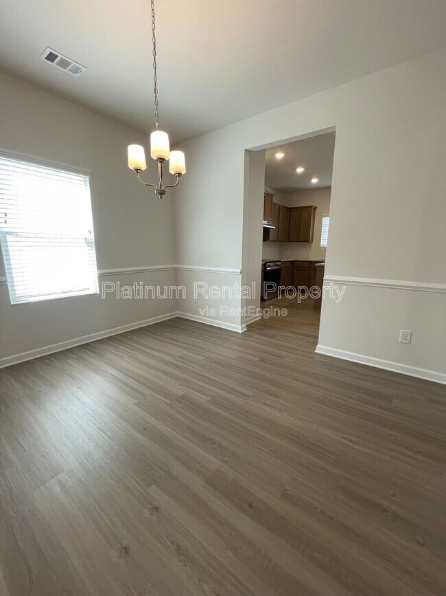 Building Photo - 74 Hampton Rdge Wy