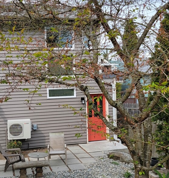 Patio and entry to stand alone apt with patio - 336 N 73rd St