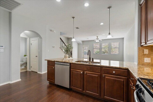 Building Photo - 15 Stone Terrace Dr