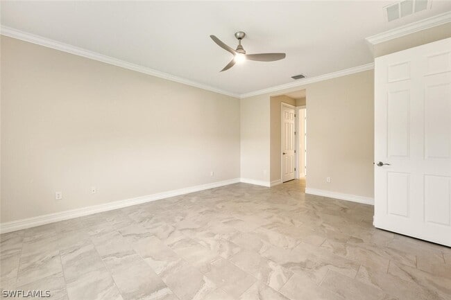 Building Photo - 28021 Sanibel Sands St