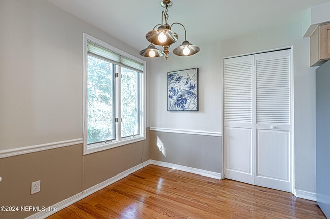 Building Photo - 2099 Winterbourne W