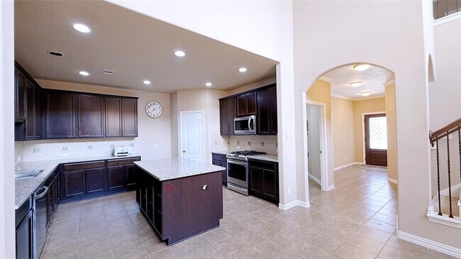 Building Photo - 2311 Blue Jay Ln
