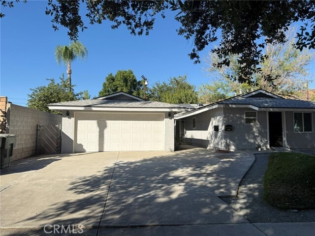 Building Photo - 1488 Bussey St W