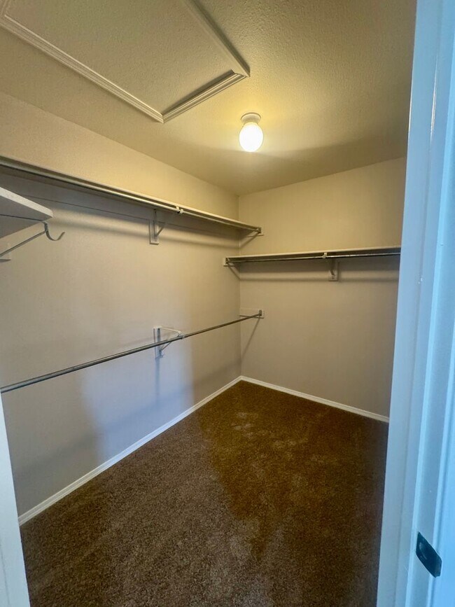 Building Photo - Updated Home in Peregrine