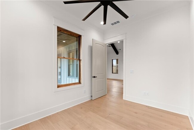 Building Photo - 3255 Tanners Mill Rd