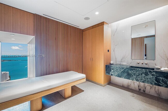 Building Photo - 300 Biscayne Blvd