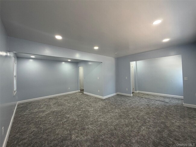 Building Photo - 21 Cochran Pl