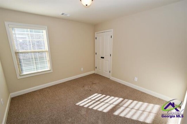 Building Photo - 204 Otters Rdg Dr