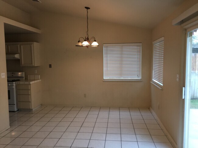 Building Photo - 8915 Mendocino Dr