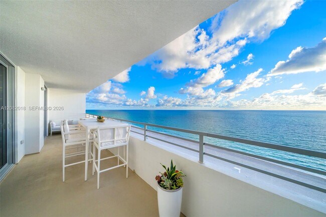 Building Photo - 5555 Collins Ave