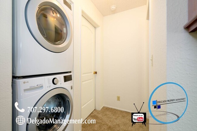 Building Photo - Benicia! Downstairs two bedroom, two baths...