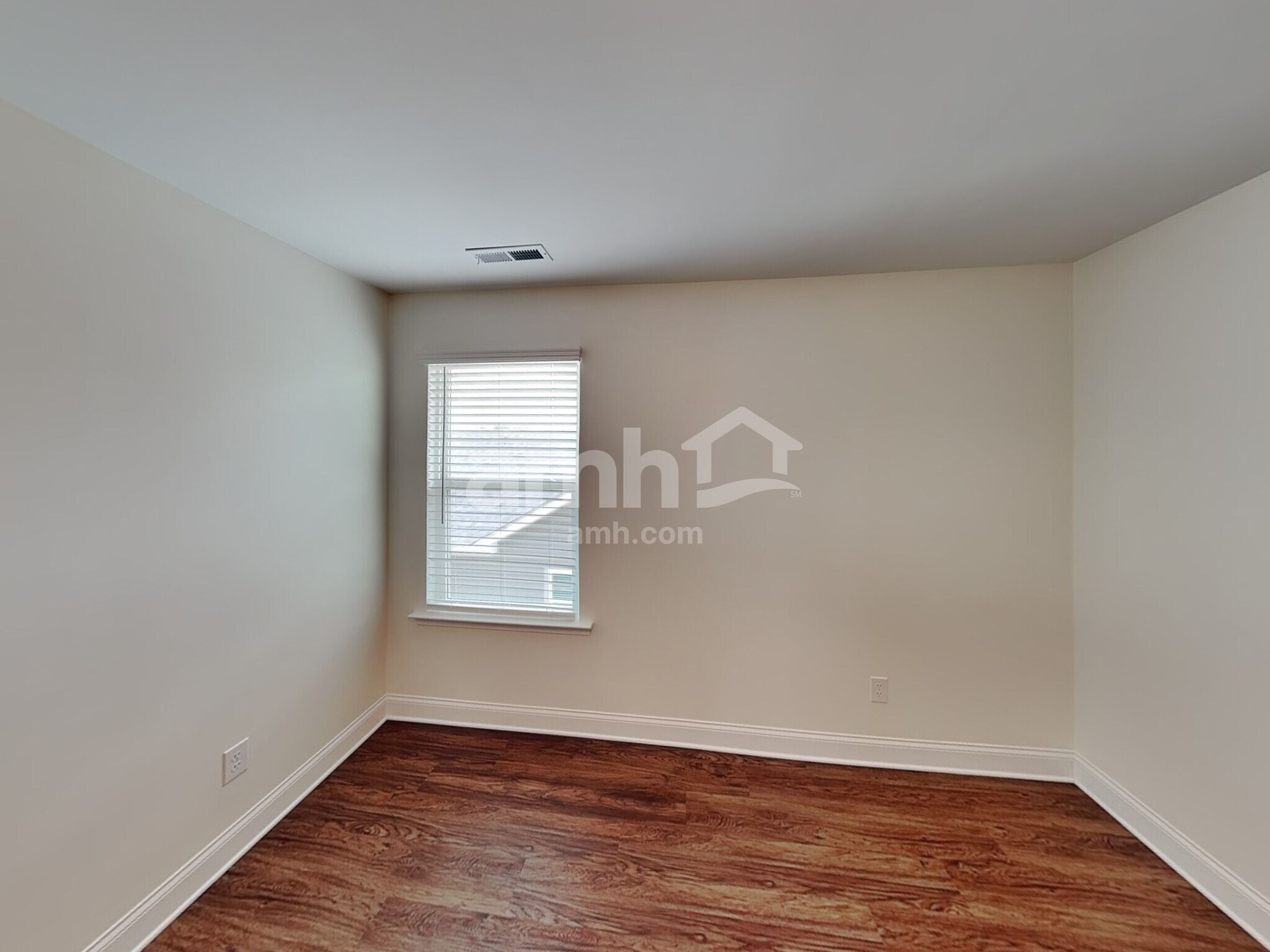 Building Photo - 211 Stowe Rd