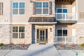 Primary Photo - 430 Cambria St